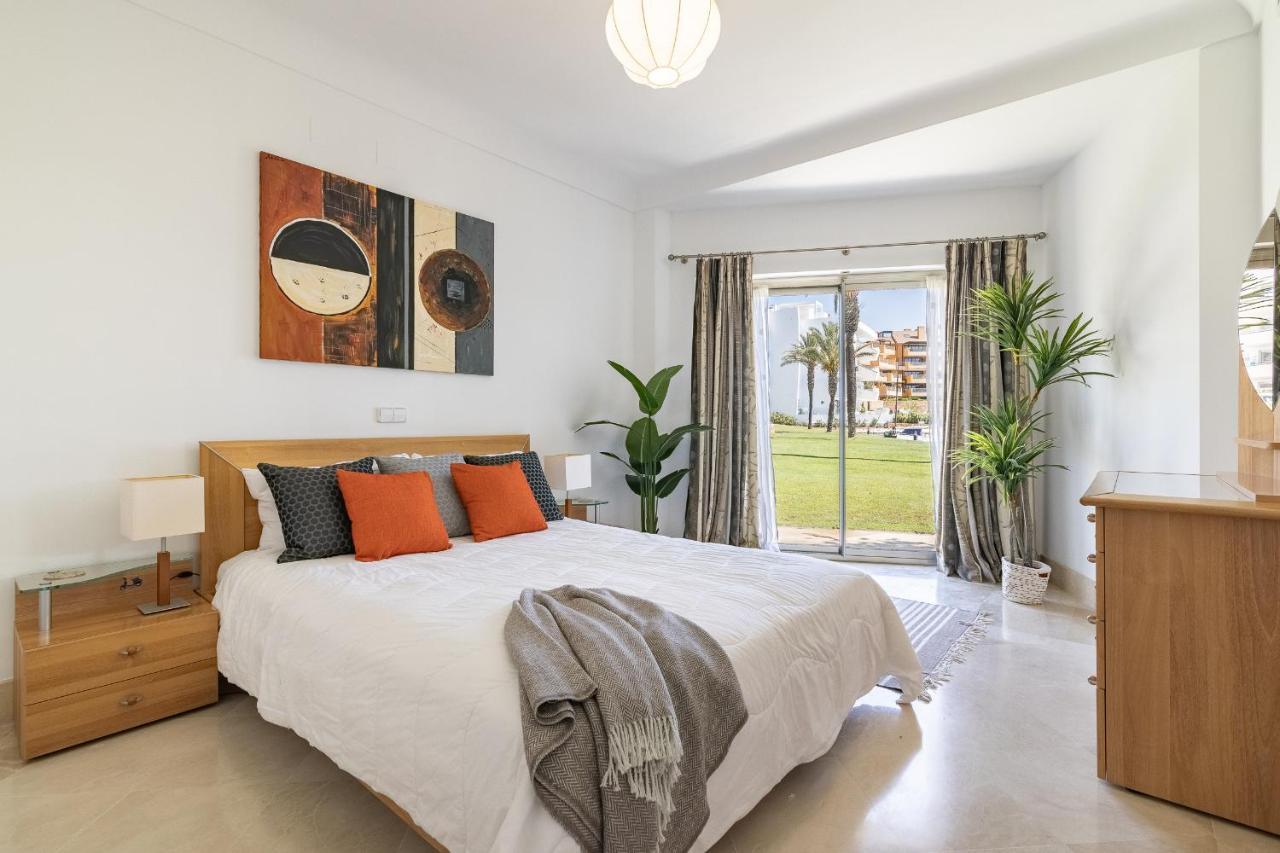 Waterside Apartment In Sotogrande Marina With Private Pool San Roque  Extérieur photo