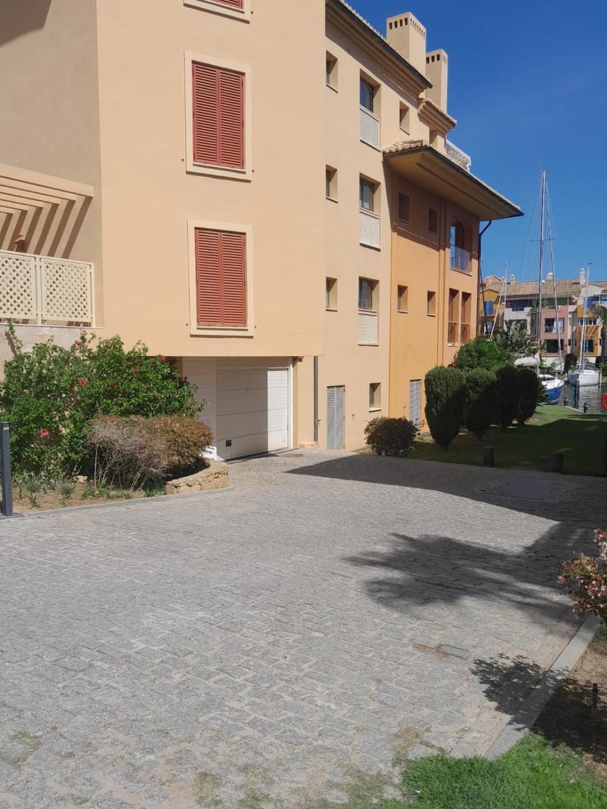 Waterside Apartment In Sotogrande Marina With Private Pool San Roque  Extérieur photo
